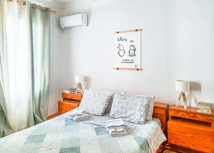 Artistic Getaway Home - Super Central